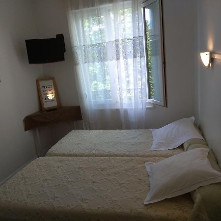 Hotel Le Monopole Reims Zewnętrze zdjęcie